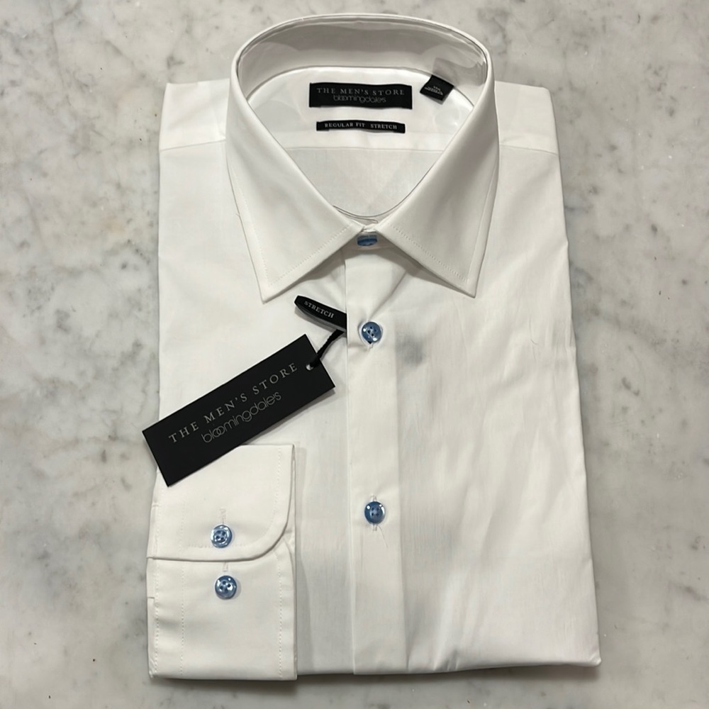 NWT The Men’s Store Bloomingdales white shirt,blue buttons, size15 1/2 x 34/35.